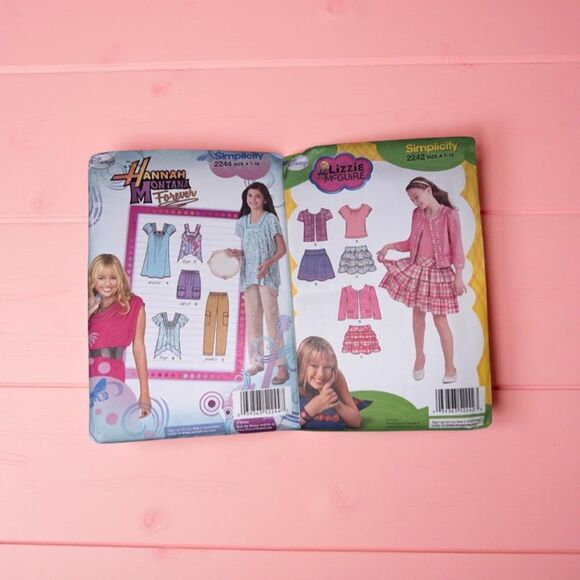 Simplicity Hannah Montana Forever Pattern 2244 Lizzie McQuire Pattern 2242 - Picture 1 of 7